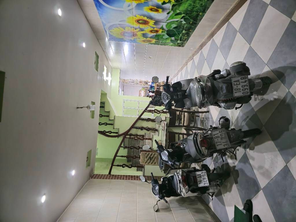 Bán nhà Tân Mai - diện tích 40m2 4 tầng - ô tô 10m - giá 10 tỷ