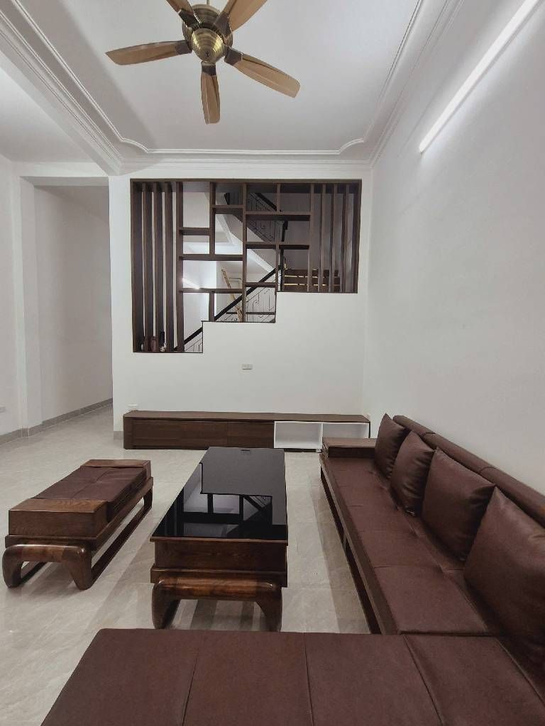 Bán nhà Đặng Tiến Đông - diện tích 60m2 4 tầng - Mặt tiền rộng, giá rẻ - giá 13,5 tỷ