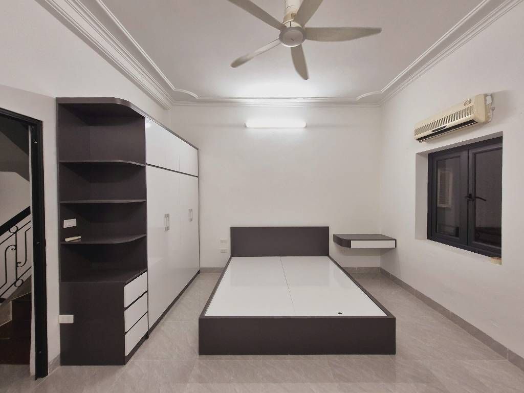 Bán nhà Đặng Tiến Đông - diện tích 60m2 4 tầng - Mặt tiền rộng, giá rẻ - giá 13,5 tỷ