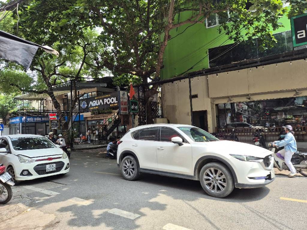 Bán nhà Đặng Tiến Đông - diện tích 60m2 4 tầng - Mặt tiền rộng, giá rẻ - giá 13,5 tỷ