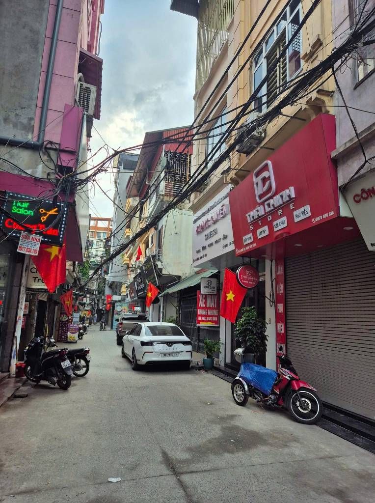 Bán nhà Đặng Tiến Đông - diện tích 60m2 4 tầng - Mặt tiền rộng, giá rẻ - giá 13,5 tỷ