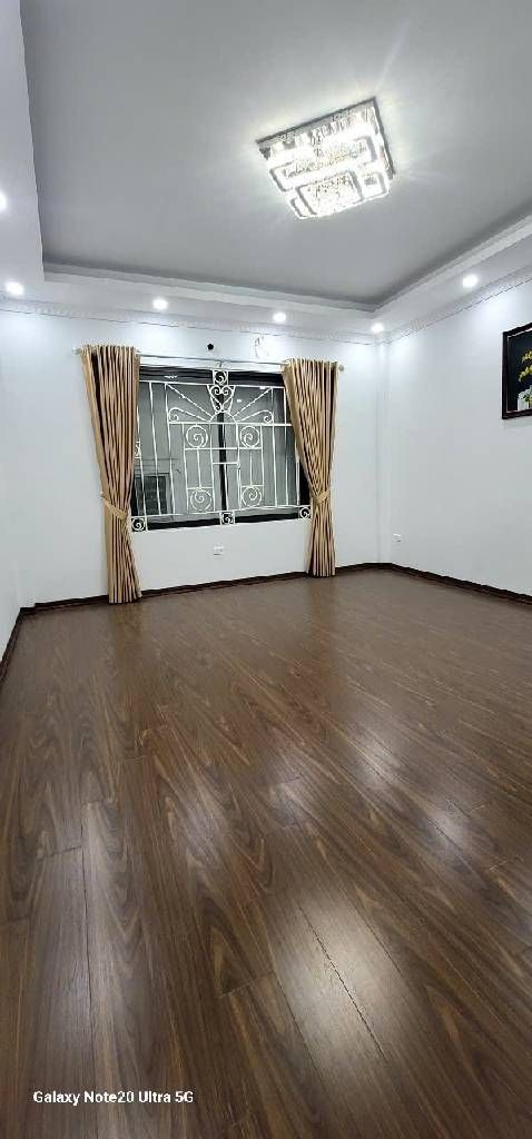 Bán nhà Giải Phóng - diện tích 76.6m2 5 tầng - ngõ ô tô - giá 24 tỷ