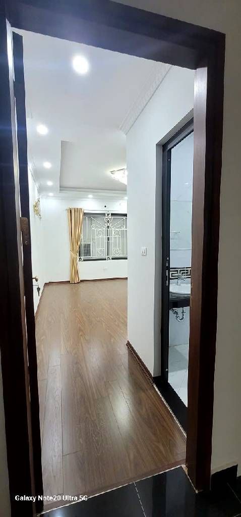 Bán nhà Giải Phóng - diện tích 76.6m2 5 tầng - ngõ ô tô - giá 24 tỷ