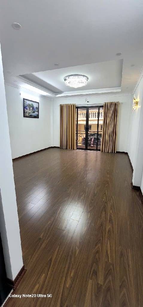 Bán nhà Giải Phóng - diện tích 76.6m2 5 tầng - ngõ ô tô - giá 24 tỷ