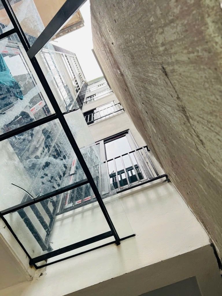 Bán nhà Giáp Bát - diện tích 53.2m2 7 tầng - Ô TÔ ĐỖ CỬA - giá 15,2 tỷ