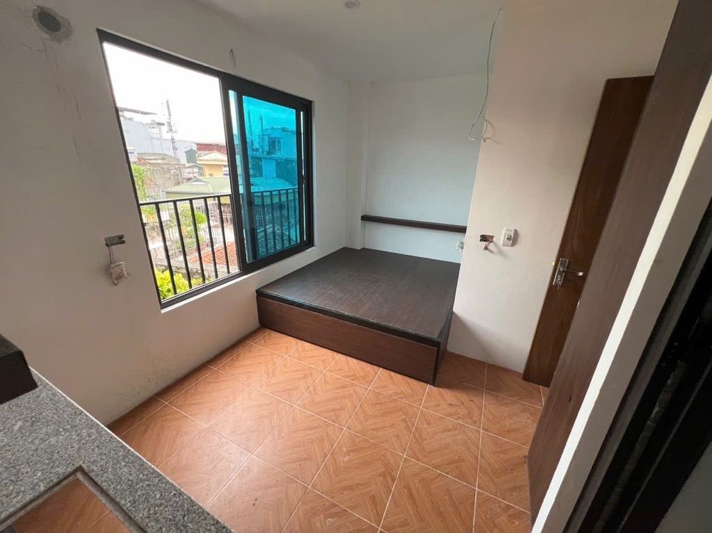 Bán nhà Giáp Bát - diện tích 53.2m2 7 tầng - Ô TÔ ĐỖ CỬA - giá 15,2 tỷ