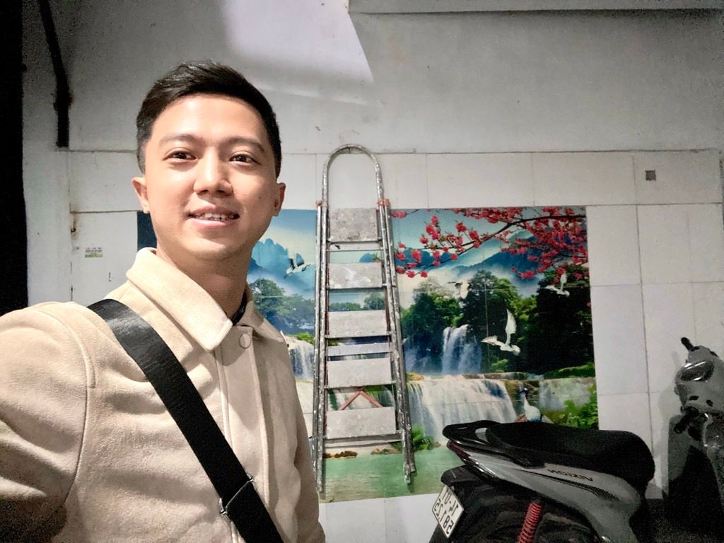 Bán nhà Giáp Bát - diện tích 53.2m2 7 tầng - Ô TÔ ĐỖ CỬA - giá 15,2 tỷ