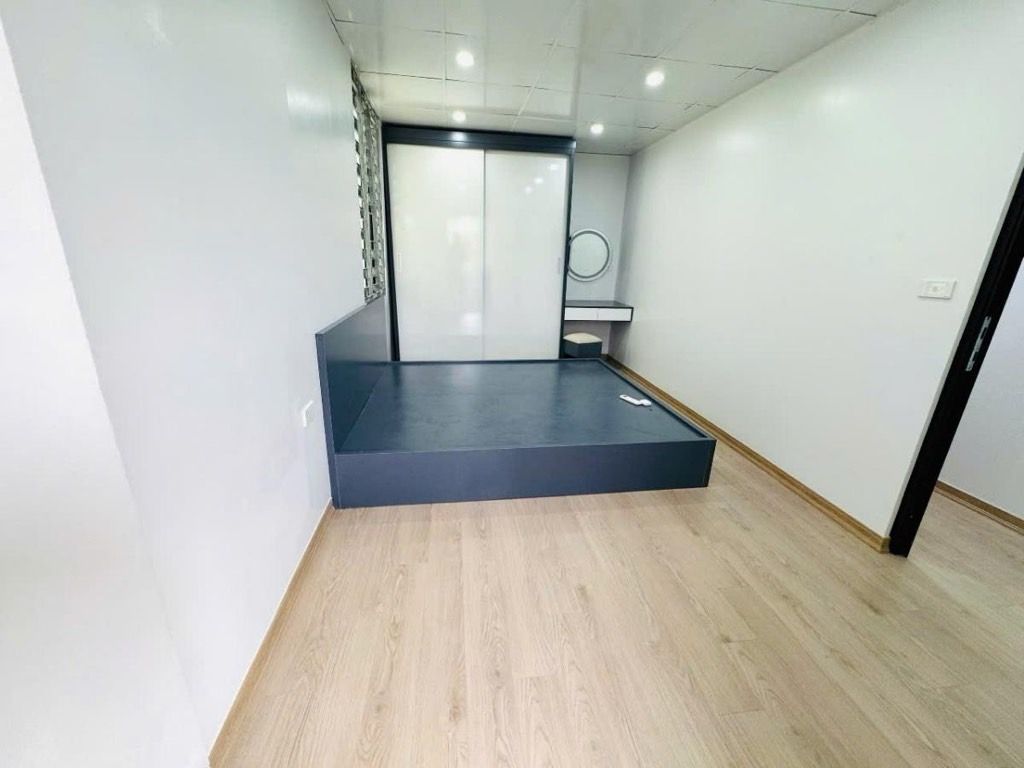 Bán nhà Tân Khai - diện tích 39.4m2 2 tầng - ÔTÔ ĐỖ CỔNG - giá 2,5 tỷ