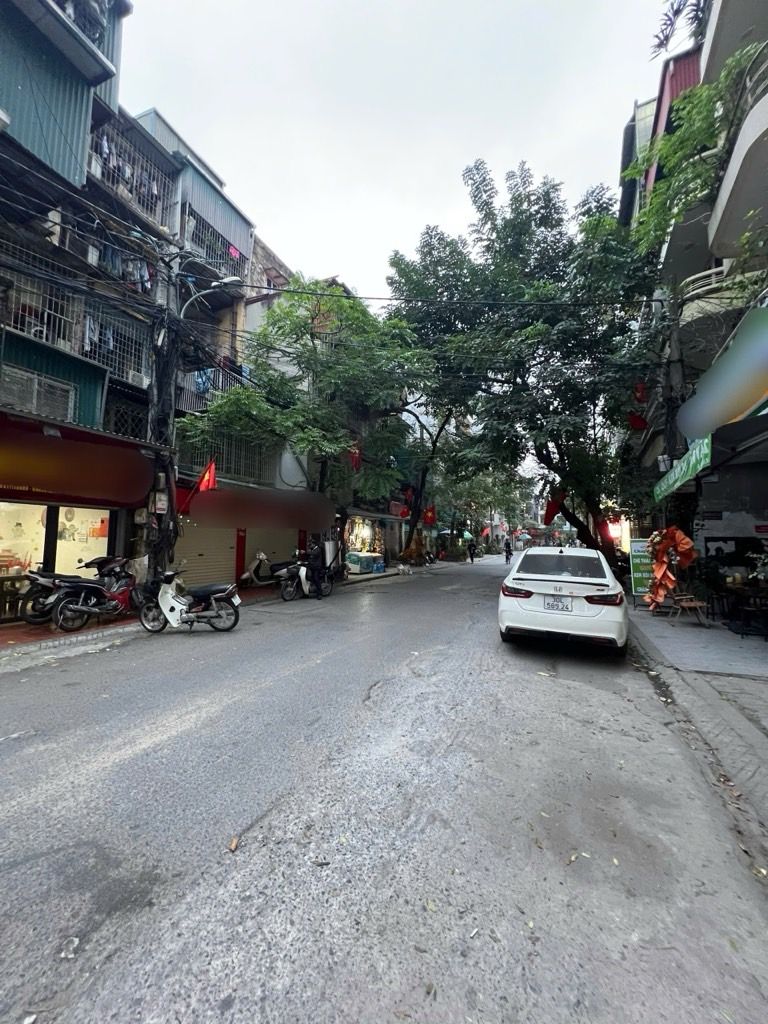 Bán nhà Lương Định Của - diện tích 42,3m2 5 tầng - Ngõ ô tô tránh - giá 22 tỷ