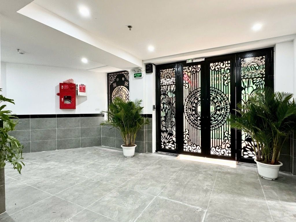 Bán nhà Định Công Thượng - diện tích 75m2 7 tầng - Lô góc cực thoáng - giá 23,3 tỷ