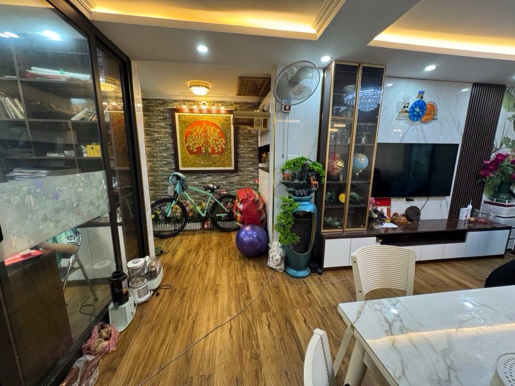 Bán nhà Giảng Võ - diện tích 100m2 1 tầng - 2 mặt ngõ ô tô tranh - giá 8,9 tỷ