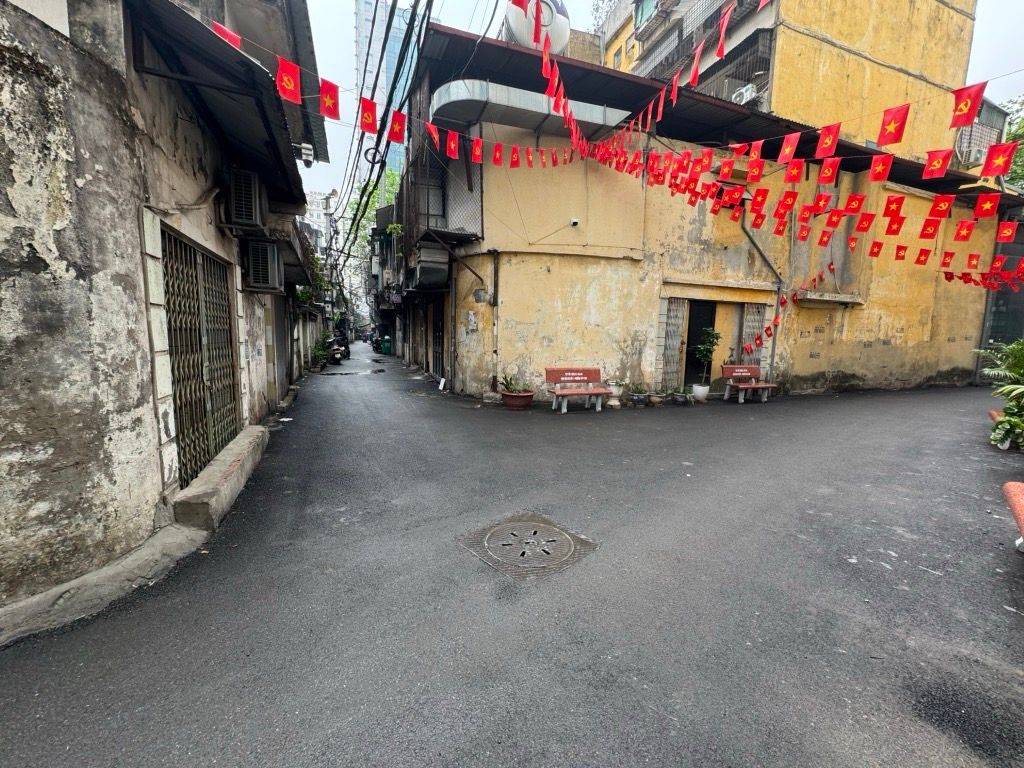 Bán nhà Giảng Võ - diện tích 100m2 1 tầng - 2 mặt ngõ ô tô tranh - giá 8,9 tỷ