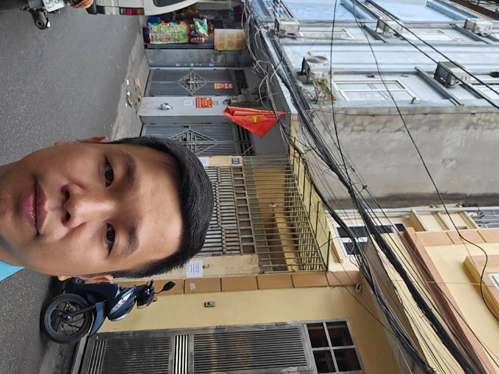 Bán nhà Vũ Tông Phan - diện tích 42m2 3 tầng - ô tô tránh - giá 6 tỷ