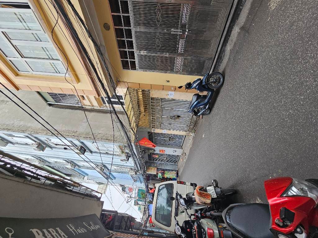 Bán nhà Vũ Tông Phan - diện tích 42m2 3 tầng - ô tô tránh - giá 6 tỷ