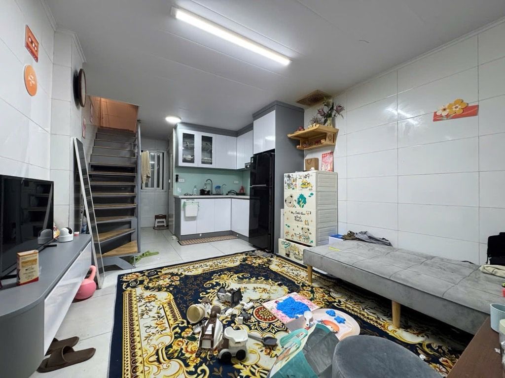 Bán nhà Thái Hà - diện tích 22,7m2 3 tầng - Nhà đẹp - giá 2,5 tỷ