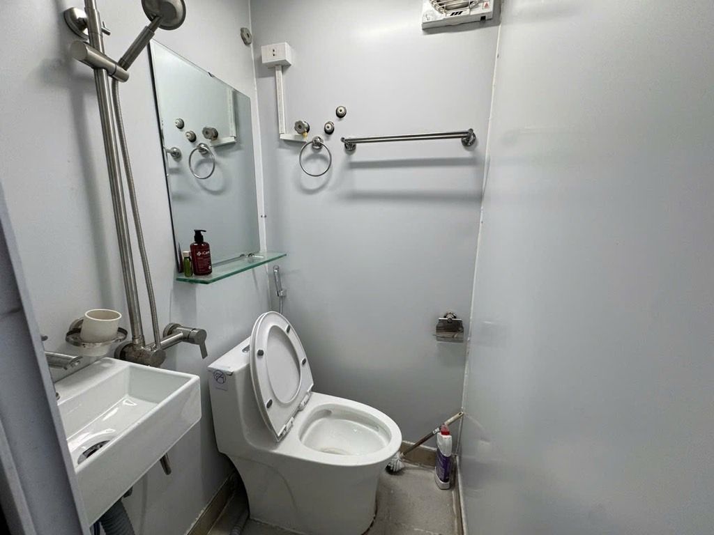 Bán nhà Thái Hà - diện tích 22,7m2 3 tầng - Nhà đẹp - giá 2,5 tỷ