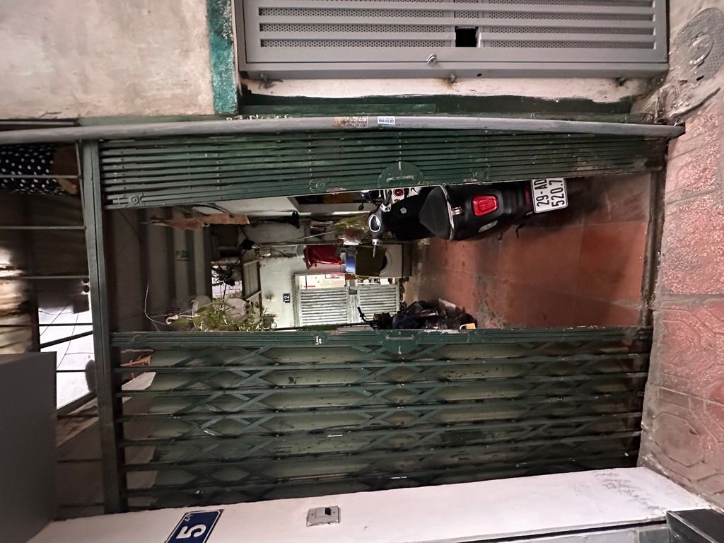 Bán nhà Thái Hà - diện tích 22,7m2 3 tầng - Nhà đẹp - giá 2,5 tỷ