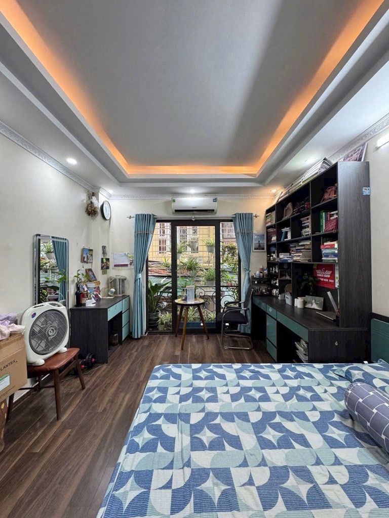 Bán nhà Định Công - diện tích 30,5m2 5 tầng - giá 11 tỷ