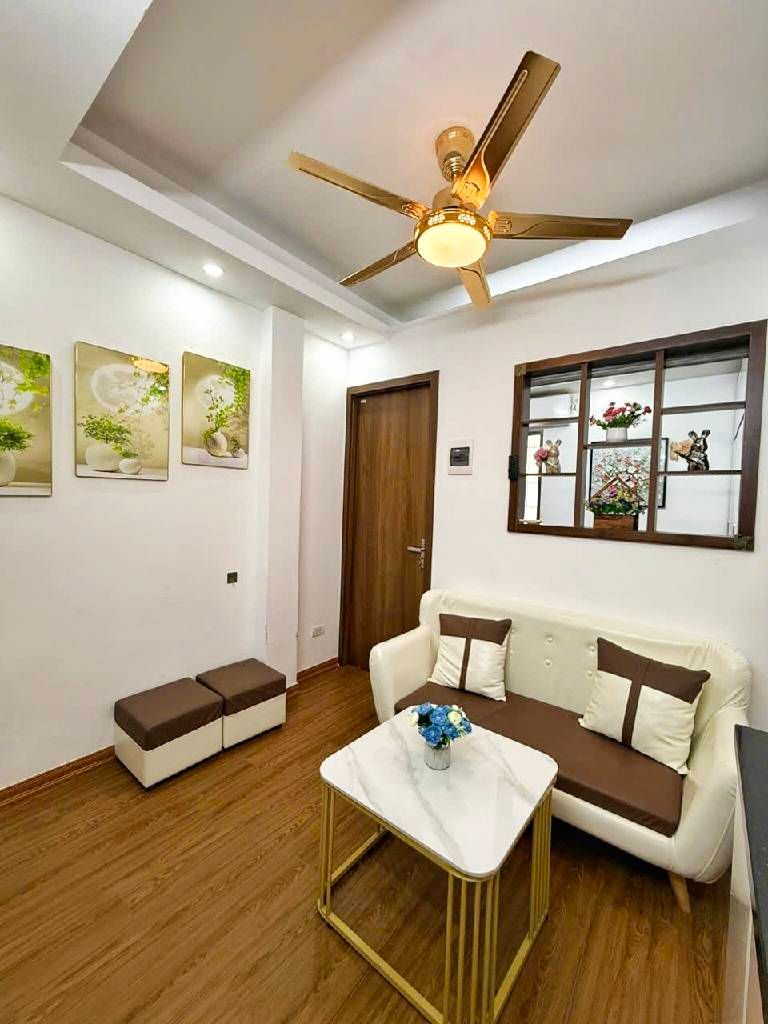 Bán nhà Vũ Tông Phan - diện tích 32m2 1 tầng - Thang máy - giá 1,6 tỷ