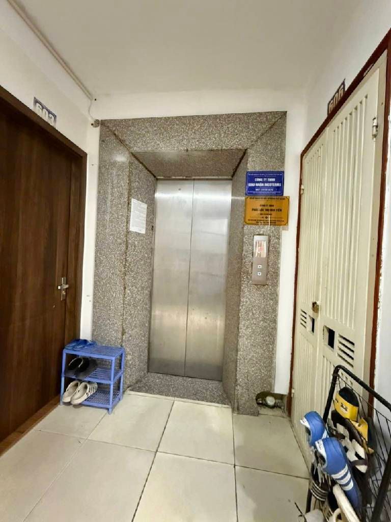 Bán nhà Vũ Tông Phan - diện tích 32m2 1 tầng - Thang máy - giá 1,6 tỷ