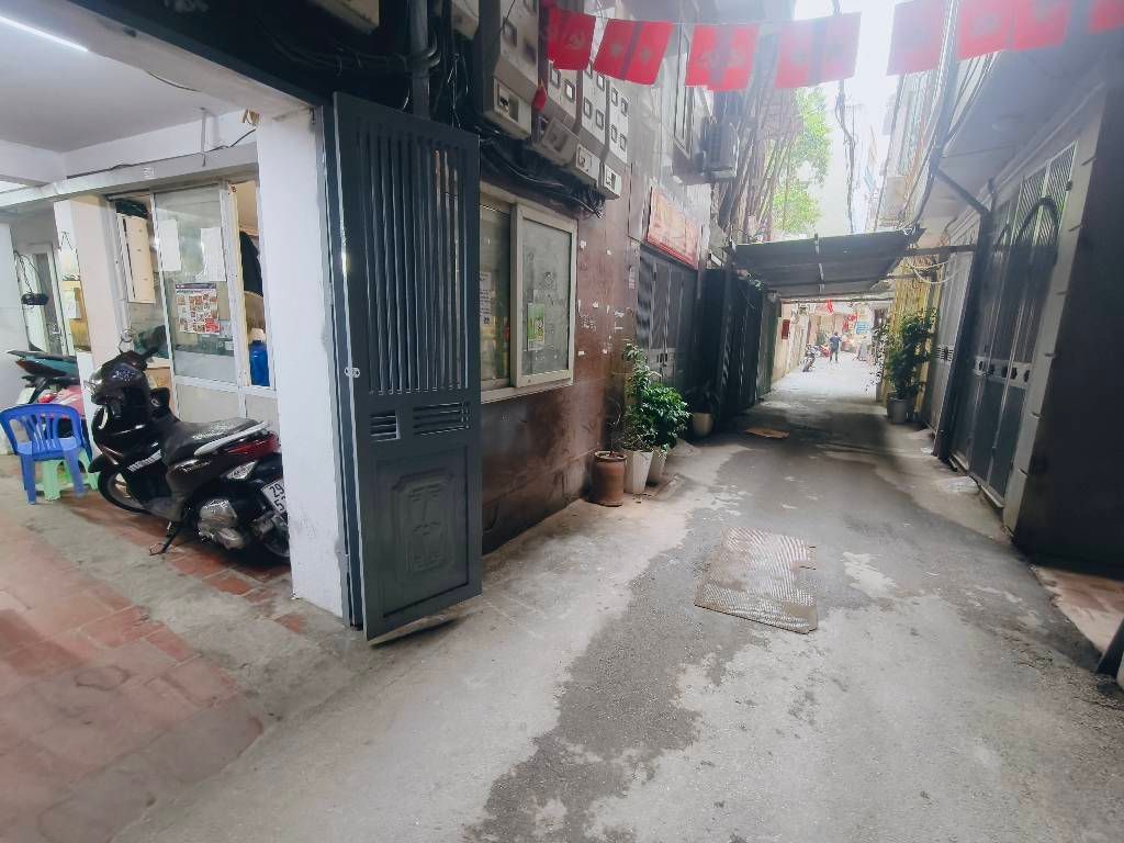 Bán nhà Vũ Tông Phan - diện tích 32m2 1 tầng - Thang máy - giá 1,6 tỷ