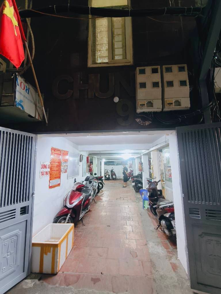 Bán nhà Vũ Tông Phan - diện tích 32m2 1 tầng - Thang máy - giá 1,6 tỷ