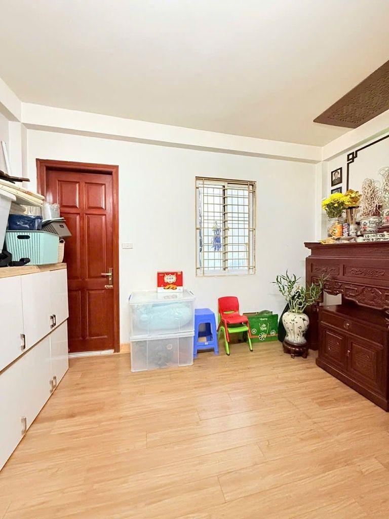 Bán nhà Hoàng Mai - diện tích 20,2m2 5 tầng - Ngõ rộng thoáng - giá 6,9 tỷ