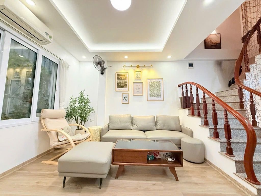 Bán nhà Hoàng Mai - diện tích 20,2m2 5 tầng - Ngõ rộng thoáng - giá 6,9 tỷ