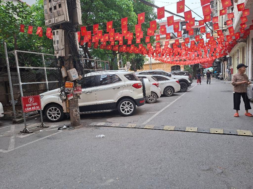 Bán nhà Khương Trung - diện tích 37m2 1 tầng - Ô TÔ TRÁNH - giá 11,8 tỷ