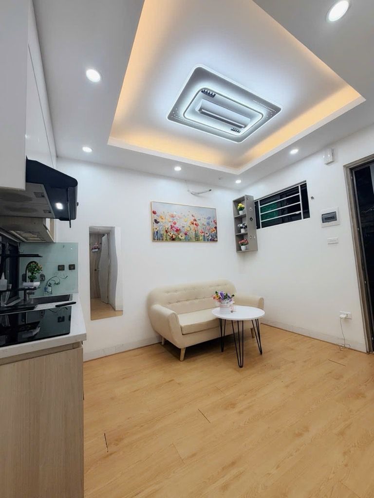 Bán nhà La Thành Nhỏ - diện tích 37m2 2 tầng - thang máy - giá 1,9 tỷ