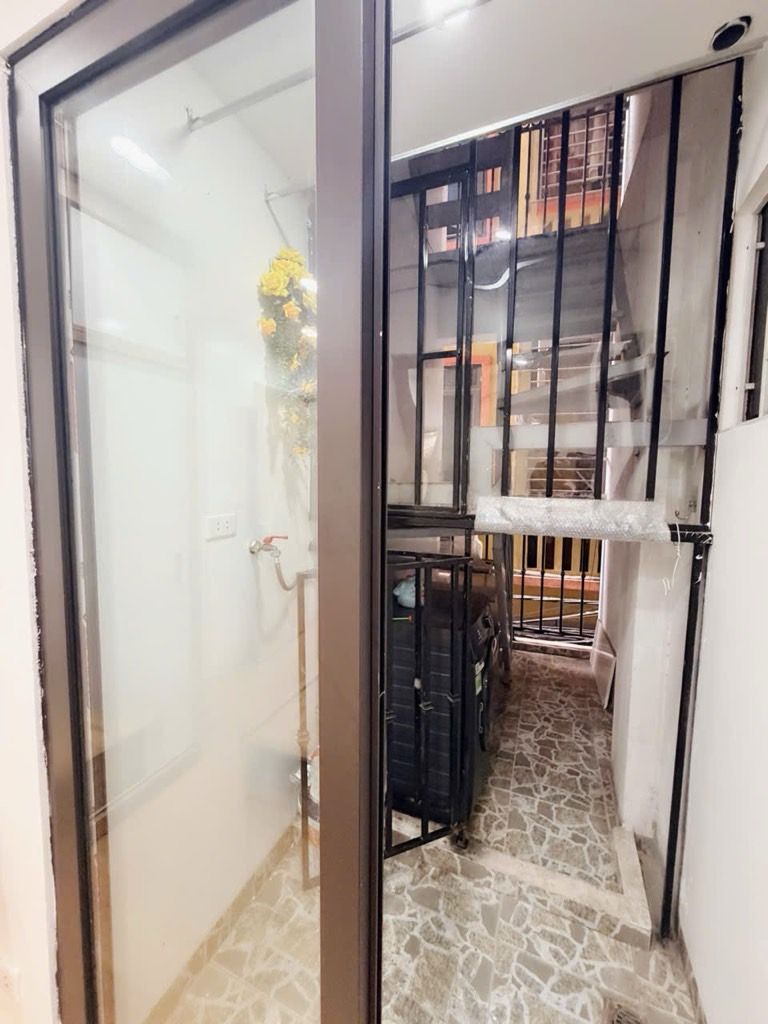 Bán nhà La Thành Nhỏ - diện tích 37m2 2 tầng - thang máy - giá 1,9 tỷ