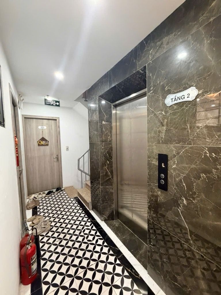 Bán nhà La Thành Nhỏ - diện tích 37m2 2 tầng - thang máy - giá 1,9 tỷ