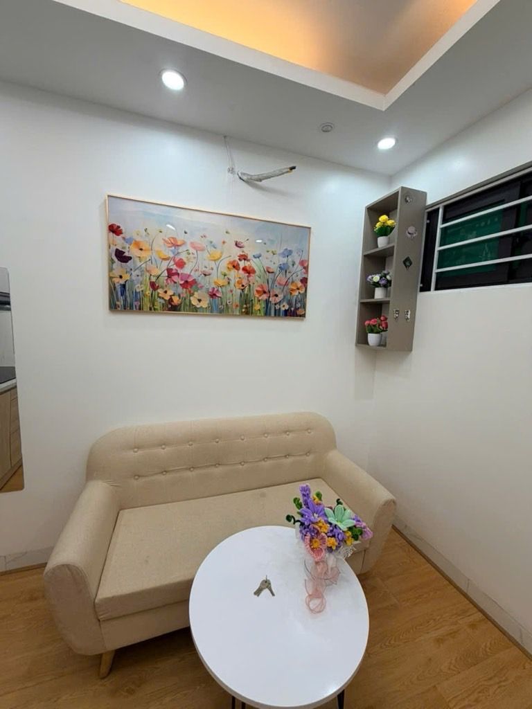 Bán nhà La Thành Nhỏ - diện tích 37m2 2 tầng - thang máy - giá 1,9 tỷ