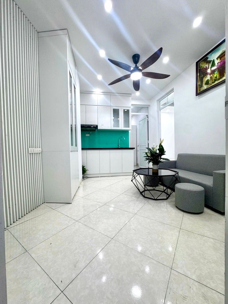 Bán nhà Giáp Nhất - diện tích 50m2 2 tầng - Căn hộ mini đẹp - giá 2,2 tỷ