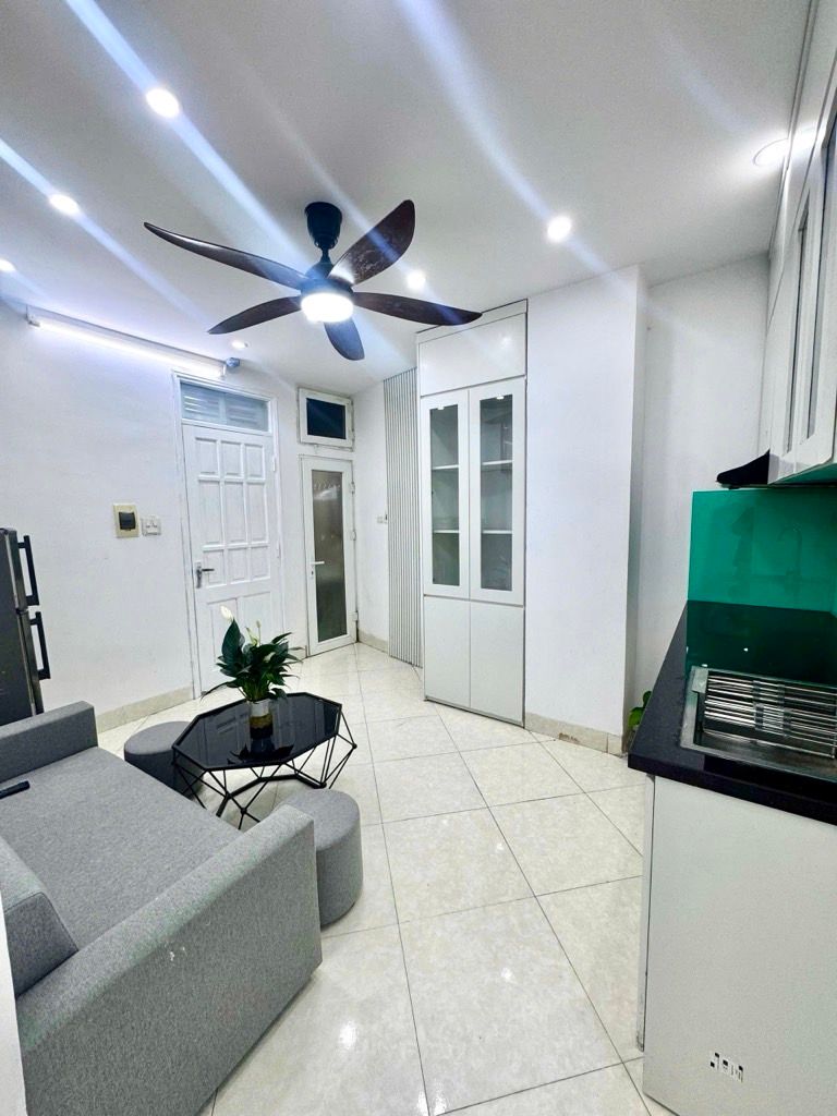 Bán nhà Giáp Nhất - diện tích 50m2 2 tầng - Căn hộ mini đẹp - giá 2,2 tỷ