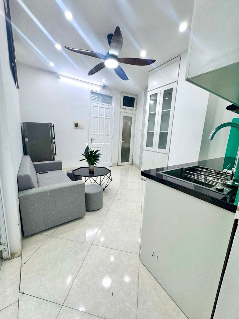 Bán nhà Giáp Nhất - diện tích 50m2 2 tầng - Căn hộ mini đẹp - giá 2,2 tỷ