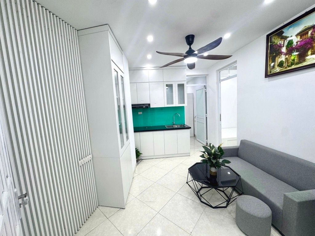 Bán nhà Giáp Nhất - diện tích 50m2 2 tầng - Căn hộ mini đẹp - giá 2,2 tỷ