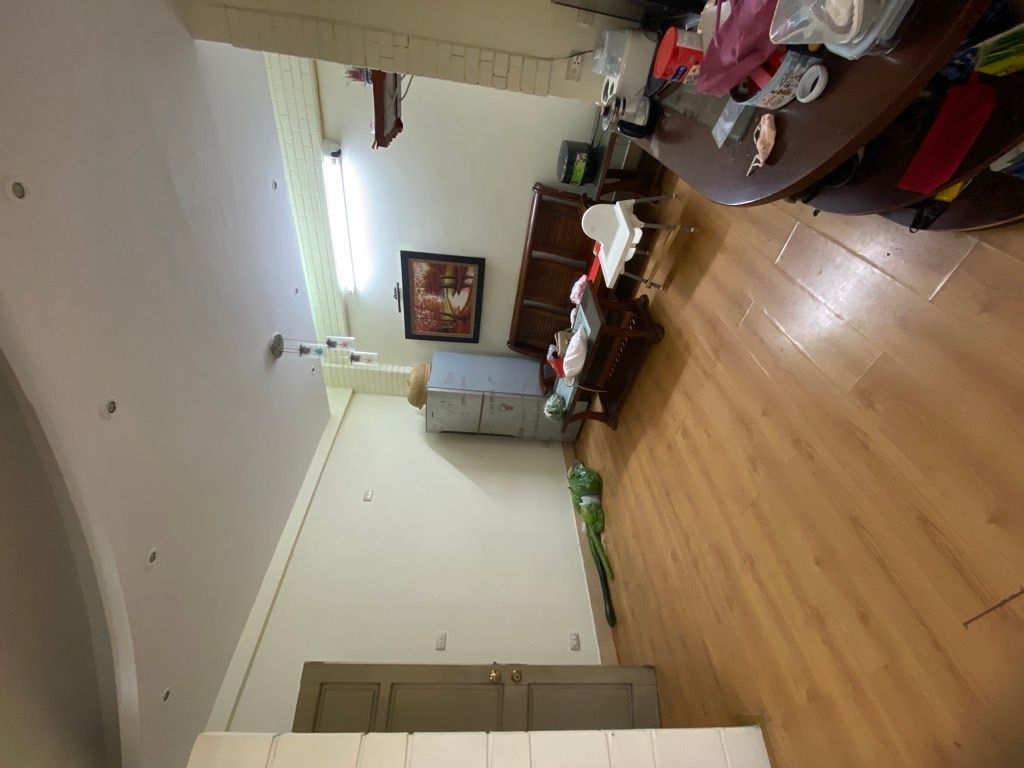 Bán nhà Phạm Ngọc Thạch - diện tích 74.6m2 1 tầng - Căn hộ B7 Kim Liên mặt đường - giá 8,9 tỷ