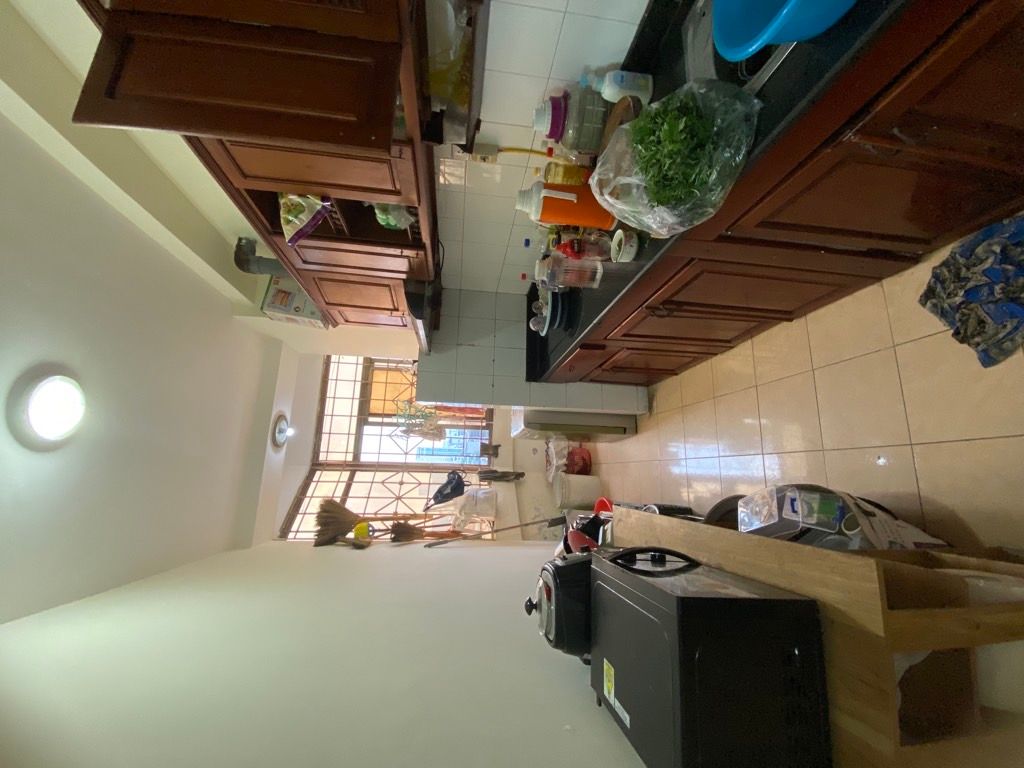 Bán nhà Phạm Ngọc Thạch - diện tích 74.6m2 1 tầng - Căn hộ B7 Kim Liên mặt đường - giá 8,9 tỷ