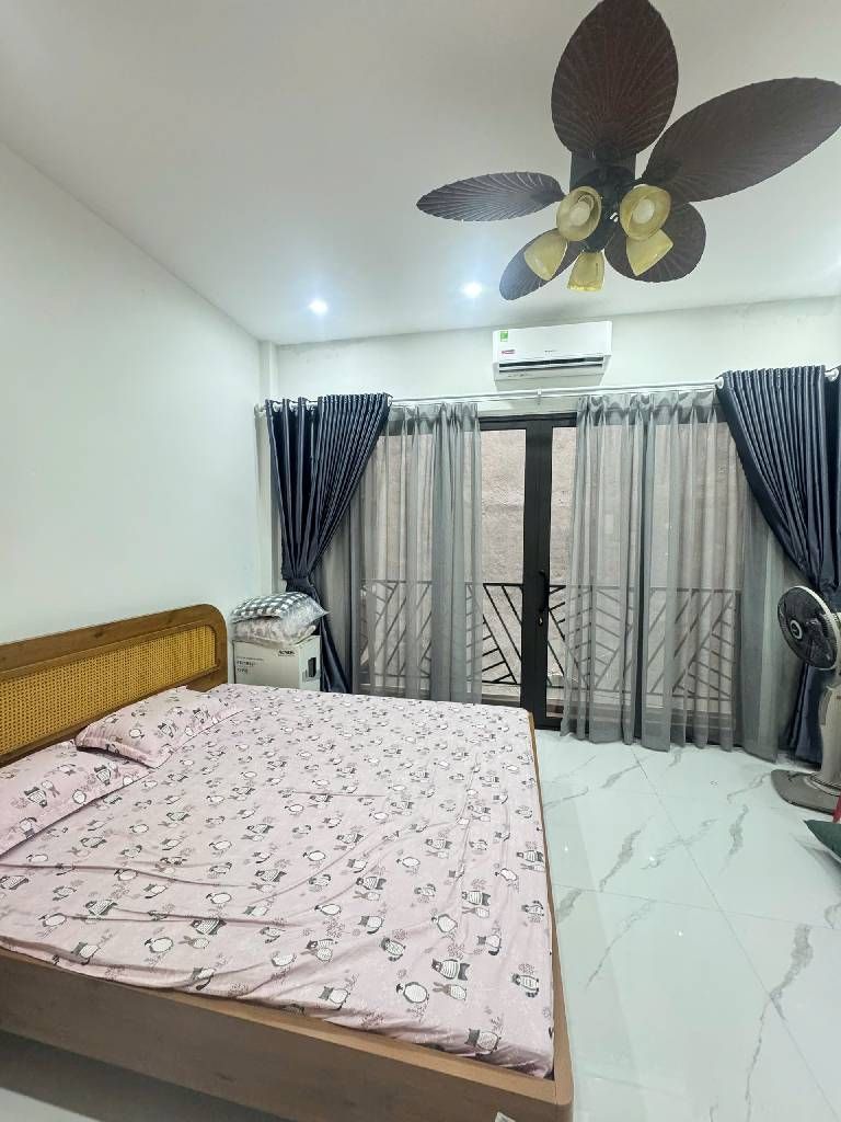 Bán nhà Ngõ Thổ Quan - diện tích 26m2 5 tầng - Nhà mới full nội thất - giá 8,7 tỷ