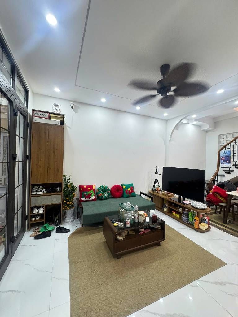 Bán nhà Ngõ Thổ Quan - diện tích 26m2 5 tầng - Nhà mới full nội thất - giá 8,7 tỷ