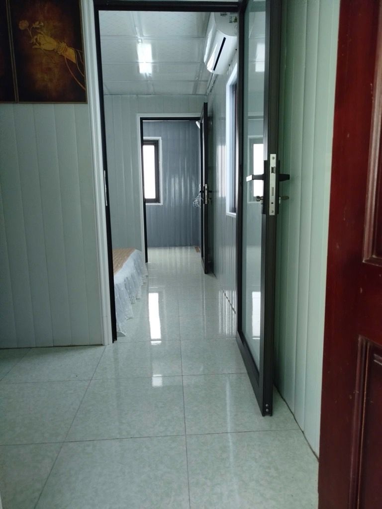 Bán nhà Định Công Hạ - diện tích 28m2 3 tầng - Nhà căn góc, full nội thất - giá 3,3 tỷ