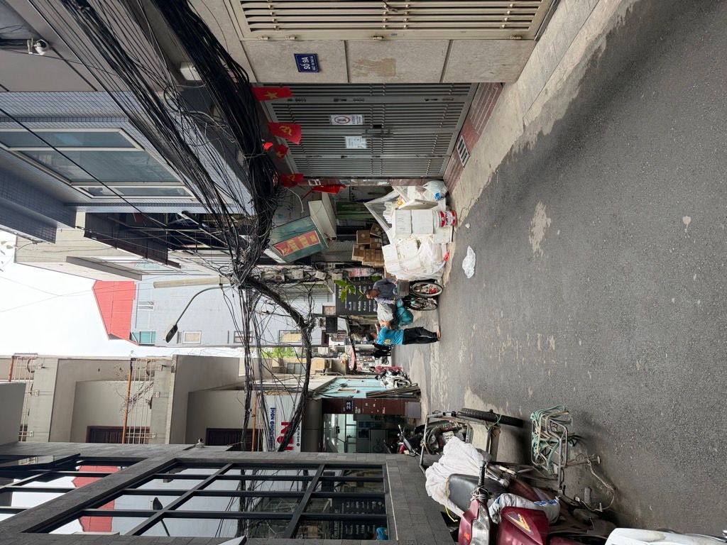 Bán nhà Thái Hà - diện tích 41.8m2 5 tầng - Sổ đỏ nở hậu, chính chủ - giá 16 tỷ