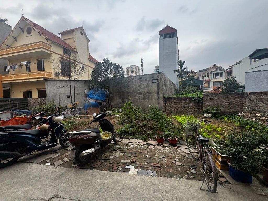 Bán nhà Thanh Lân - diện tích 51.7m2 1 tầng - Ô TÔ - giá 9,7 tỷ