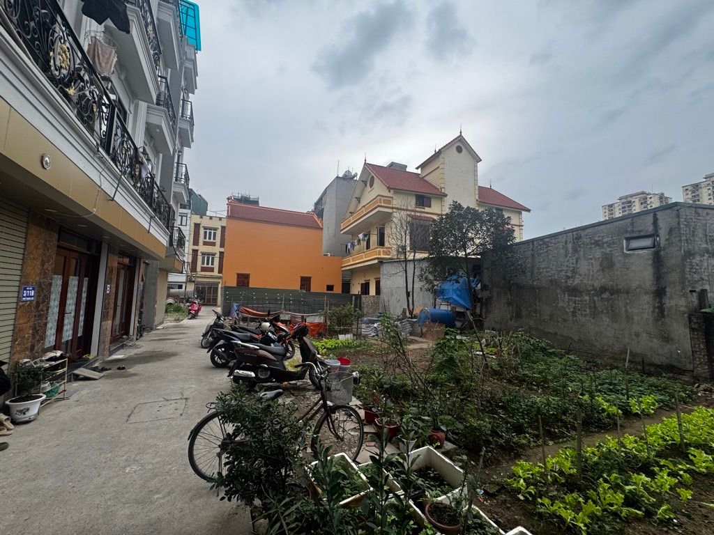 Bán nhà Thanh Lân - diện tích 51.7m2 1 tầng - Ô TÔ - giá 9,7 tỷ