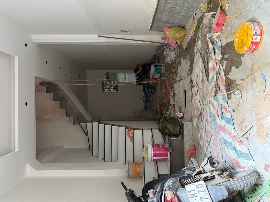 Bán nhà Minh Khai - diện tích 32,6m2 4 tầng - Ô tô dừng đỗ cách nhà 10m - giá 8,9 tỷ