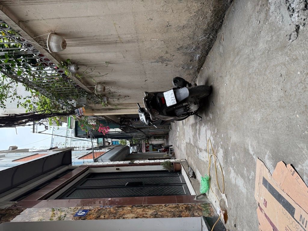 Bán nhà Minh Khai - diện tích 32,6m2 4 tầng - Ô tô dừng đỗ cách nhà 10m - giá 8,9 tỷ