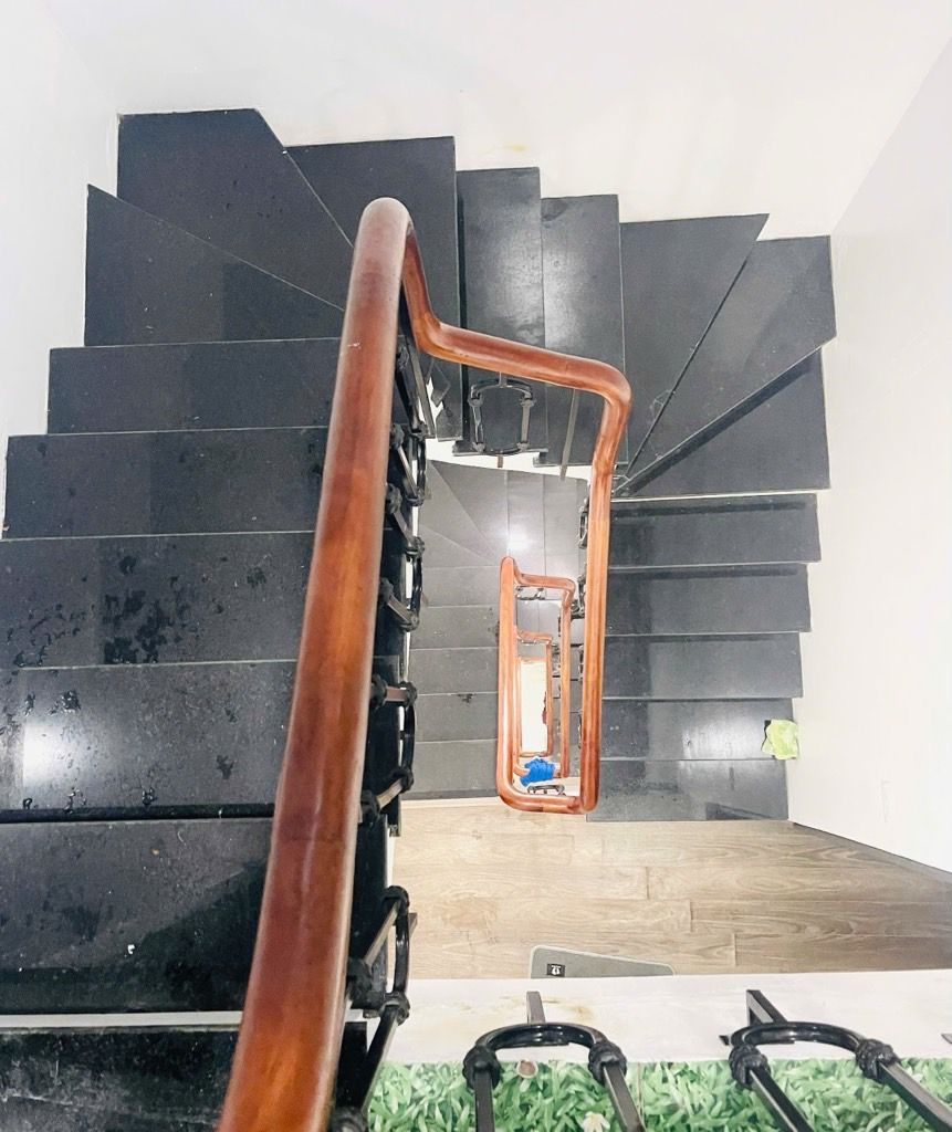 Bán nhà Văn Chương - diện tích 37,3m2 5 tầng - Ngõ Rộng Ba Gác Đỗ Cửa - giá 13,9 tỷ