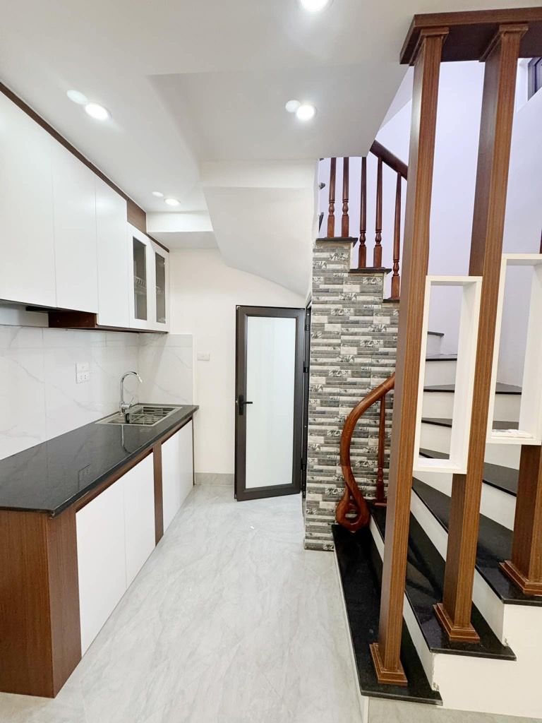 Bán nhà Đông thiên - diện tích 17m2 3 tầng - ô tô tránh - giá 3 tỷ