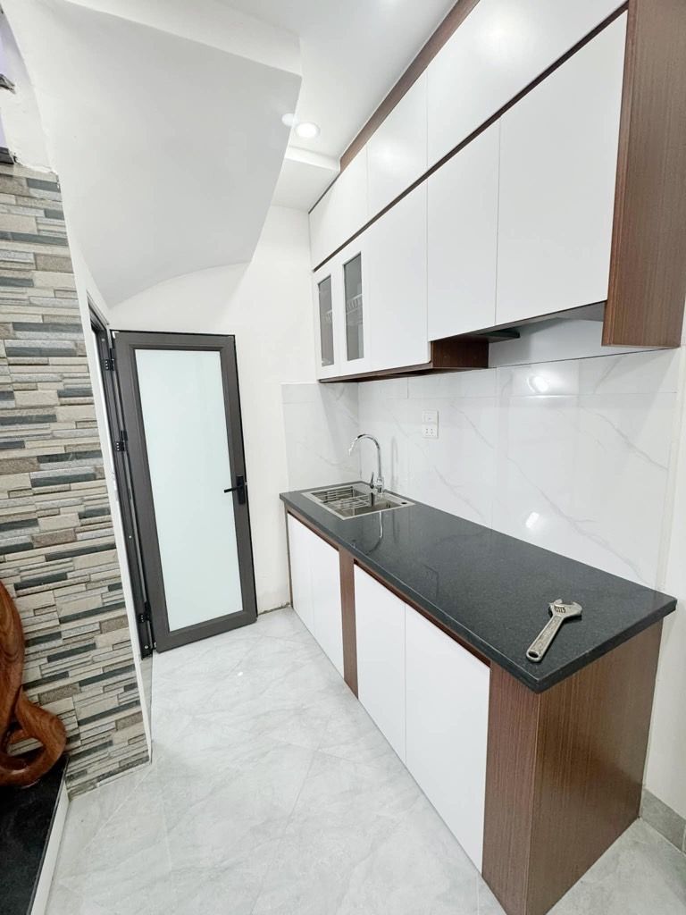 Bán nhà Đông thiên - diện tích 17m2 3 tầng - ô tô tránh - giá 3 tỷ